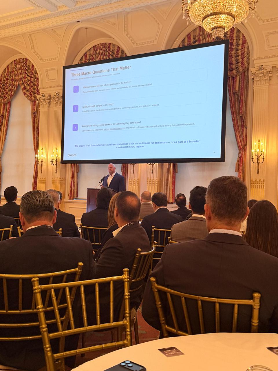No momento, você está visualizando A ABRAMAGRO marcando presença na 14ª edição anual da StoneX New York Sugar & Ethanol Conference, realizada no The University Club of New York. 